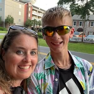 Meet your Posher, Shellie